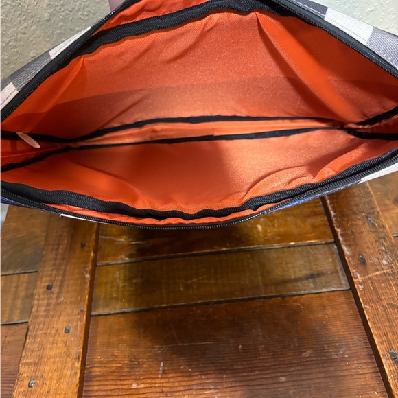 Yak Pak Laptop Bag Plaid Padded Laptop Device Carrying Case Arm Hand Tote. 18” - Picture 7 of 7